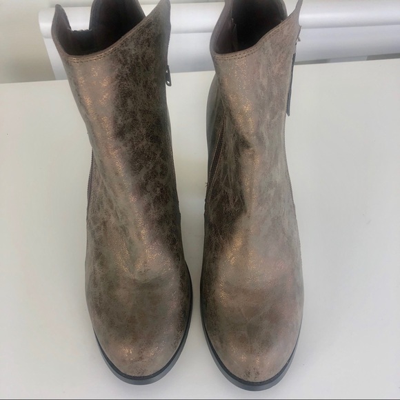Charles Albert ankle booties gold brown distressed size 9 - Picture 3 of 8